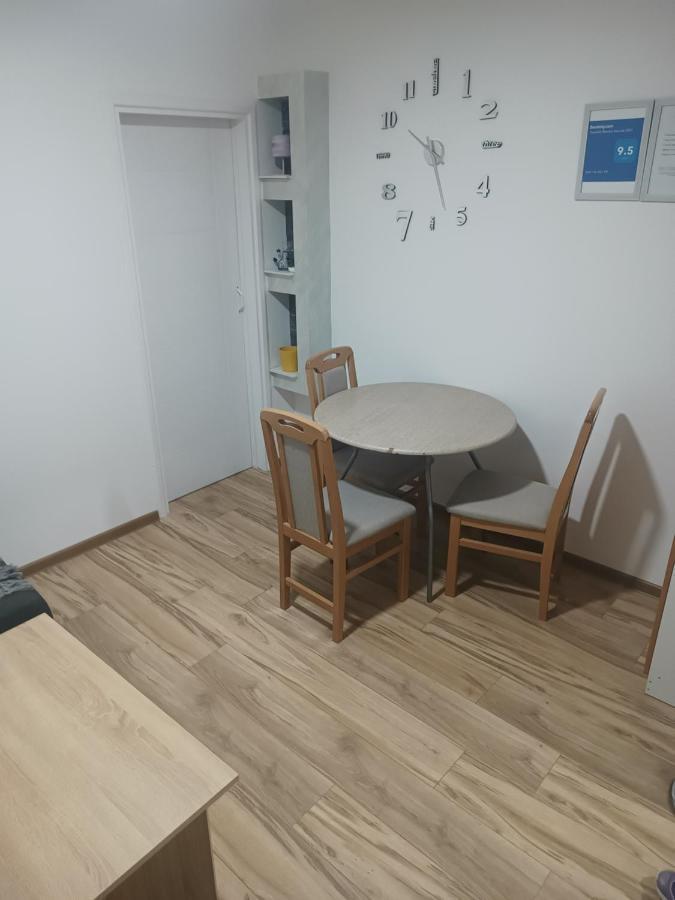 شقة Stan Na Dan Im Užice المظهر الخارجي الصورة