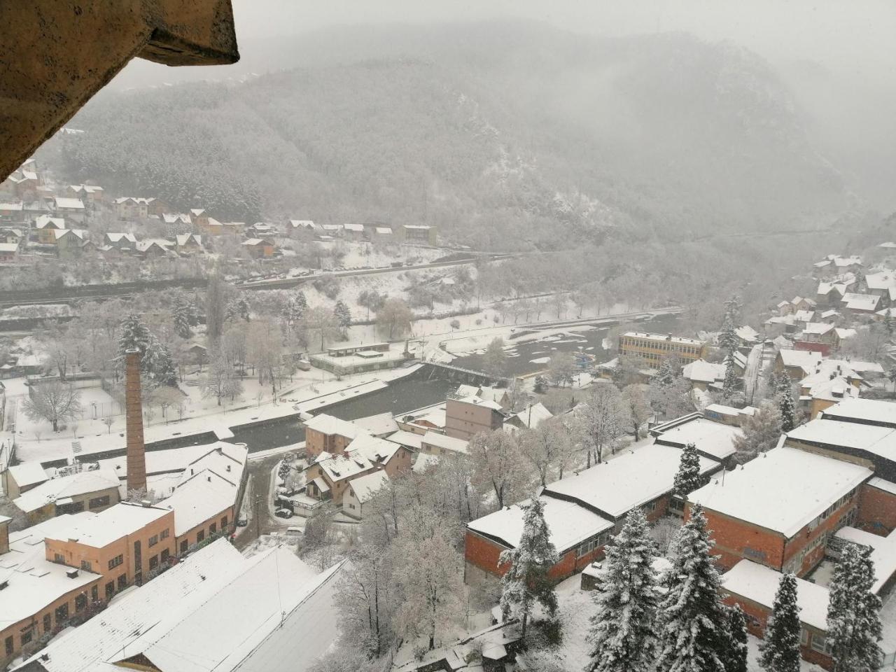 شقة Stan Na Dan Im Užice المظهر الخارجي الصورة